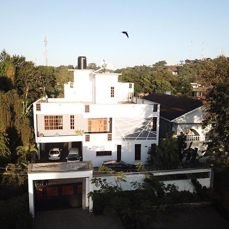 Bed and Breakfast Arusha Royal Exterior foto